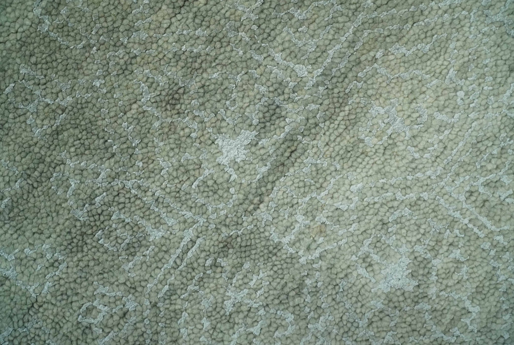 Light Green and Silver Traditional Large design 5x8 Hand Knotted wool and Art Silk Area Rug