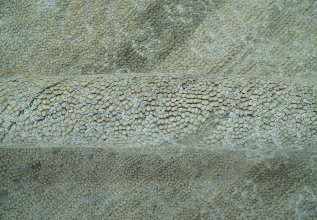Light Green and Silver Traditional Large design 5x8 Hand Knotted wool and Art Silk Area Rug