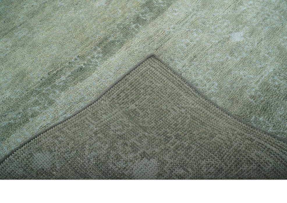 Light Green and Silver Traditional Large design 5x8 Hand Knotted wool and Art Silk Area Rug