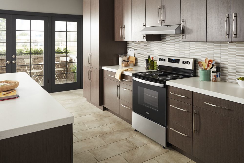 Whirlpool WFC315S0JS 4.8 Cu. Ft. Whirlpool® Electric Range With Keep Warm Setting