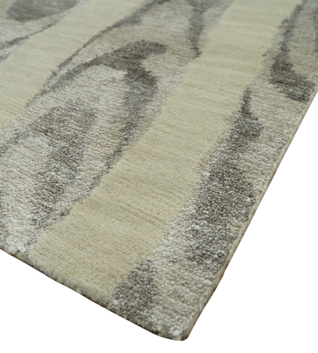 Modern Abstract 2x3 Beige and Gray Hand Knotted Entryway Wool and Silk Area Rug | TRD3367123