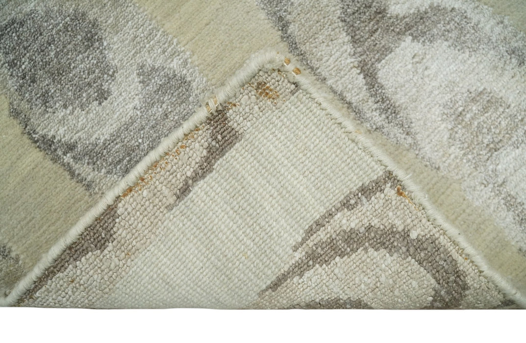 Modern Abstract 2x3 Beige and Gray Hand Knotted Entryway Wool and Silk Area Rug | TRD3367123