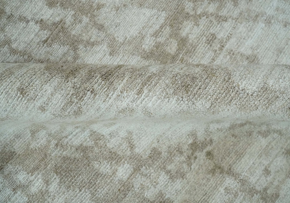 Modern Abstract Gray and Silver Hand knotted 6x9 Viscose Area Rug