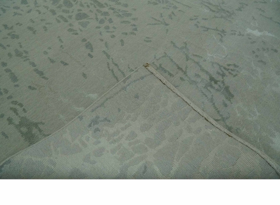 Modern Abstract Gray, Green and Silver Hand loom 4.6x6.6 wool and Art Silk Area Rug