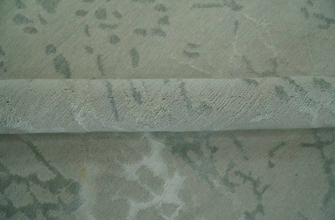 Modern Abstract Gray, Green and Silver Hand loom 4.6x6.6 wool and Art Silk Area Rug