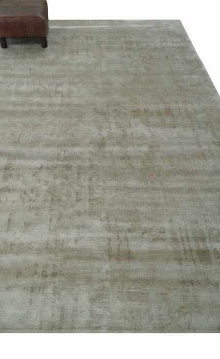 Modern Abstract Silver and Olive Hand knotted 6x9 Bamboo Silk Area Rug