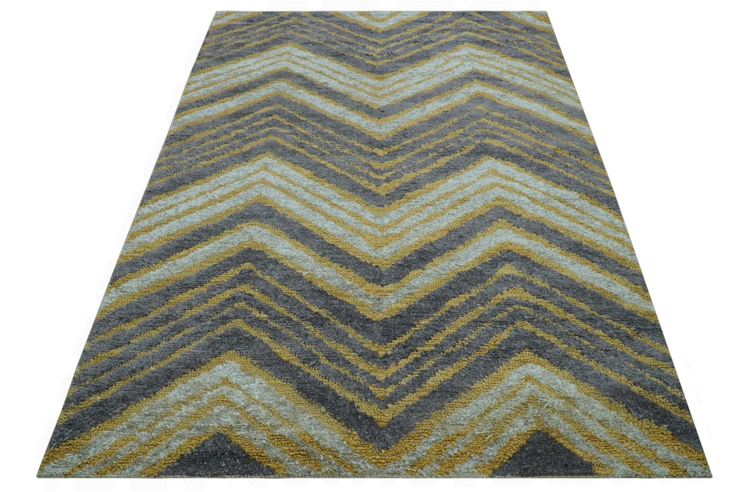 Modern Chevron Design Gold And Beige 5.6x8 Hand Knotted Bamboo Silk Area Rug
