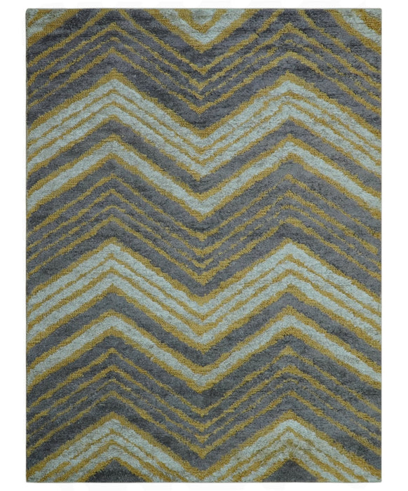 Modern Chevron Design Gold And Beige 5.6x8 Hand Knotted Bamboo Silk Area Rug