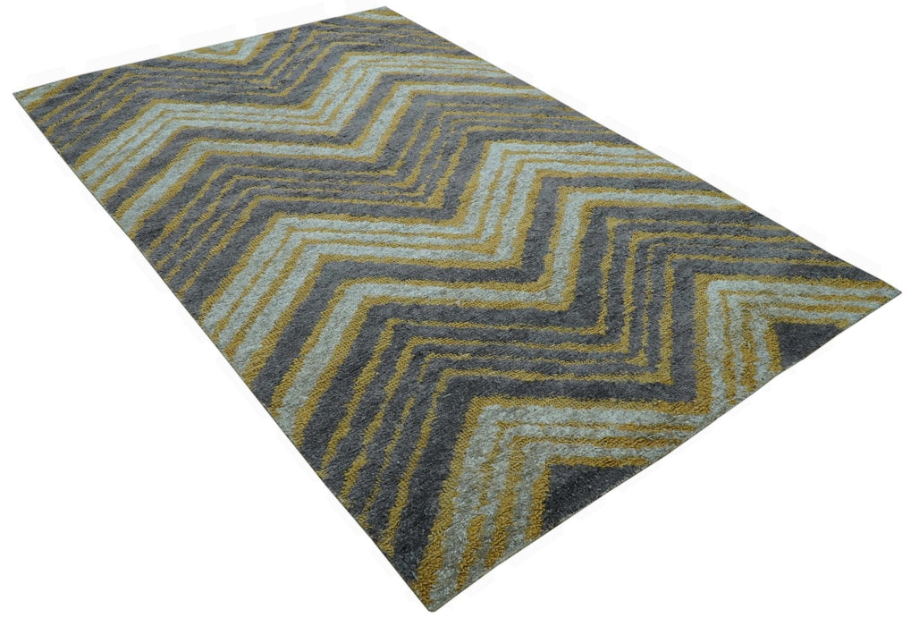 Modern Chevron Design Gold And Beige 5.6x8 Hand Knotted Bamboo Silk Area Rug
