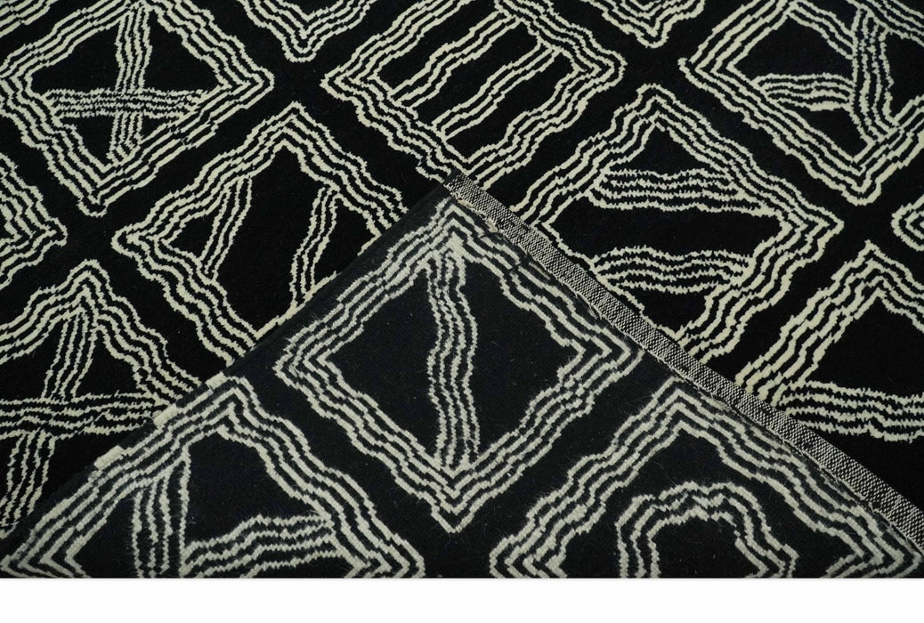 Modern Geometrical Square design Black and Ivory 5x8 Hand loom wool area Rug