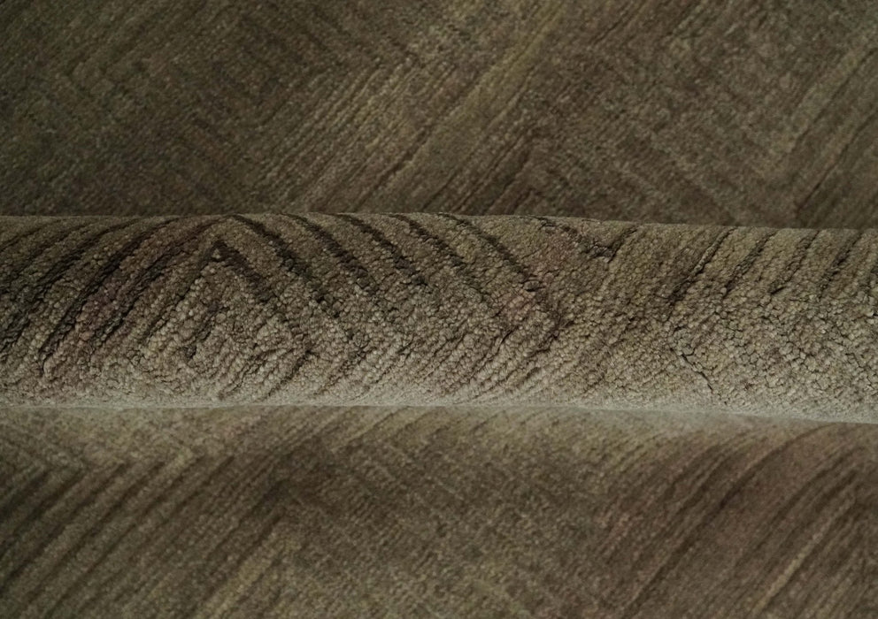 Modern Solid Olive Geometrical Pattern Contemporary Handloom 5x7 wool and Art silk Area Rug