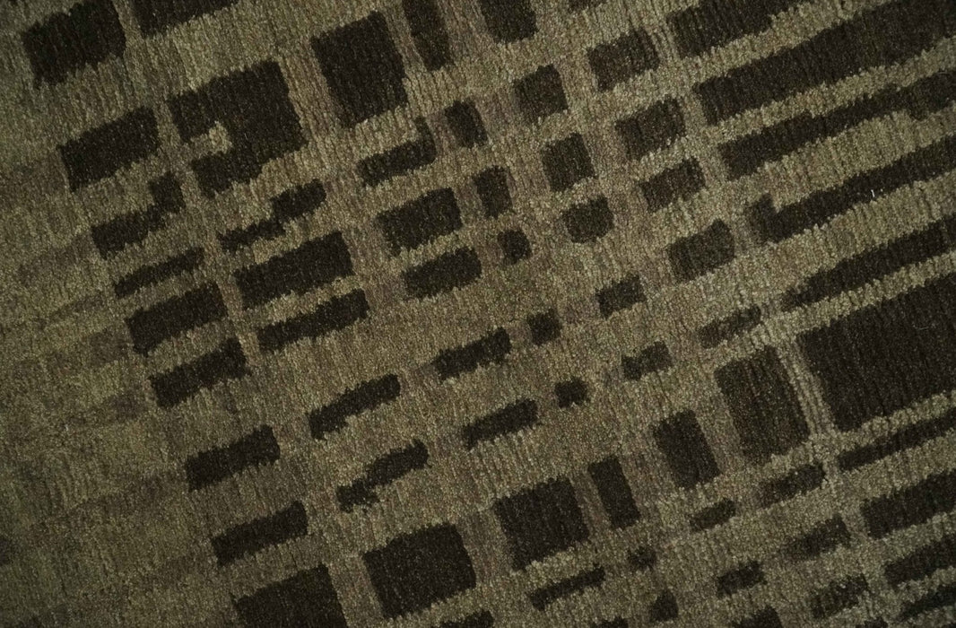 Modern Stripes Design Charcoal and Greenish Brown 6x8 Hand knotted wool area Rug