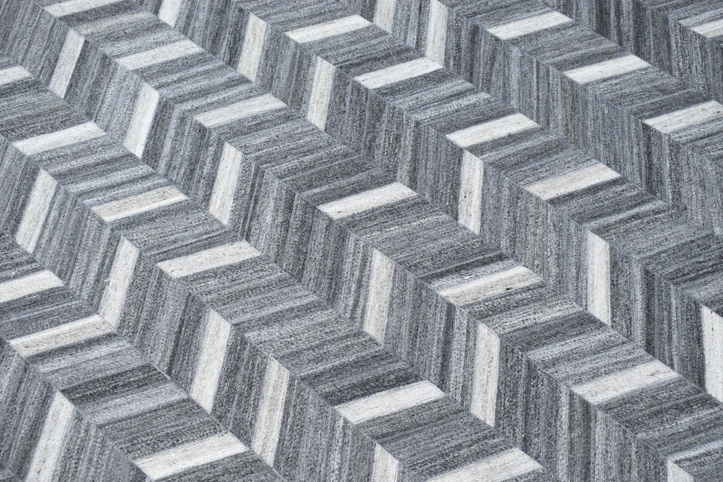 5x8 Handmade Gray and Ivory Chevron Viscose Area Rug | LR9