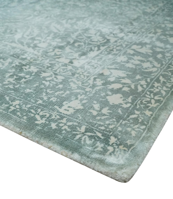 Premium look Floral Ivory and Green 5.6x8 Handloom Viscose Area Rug