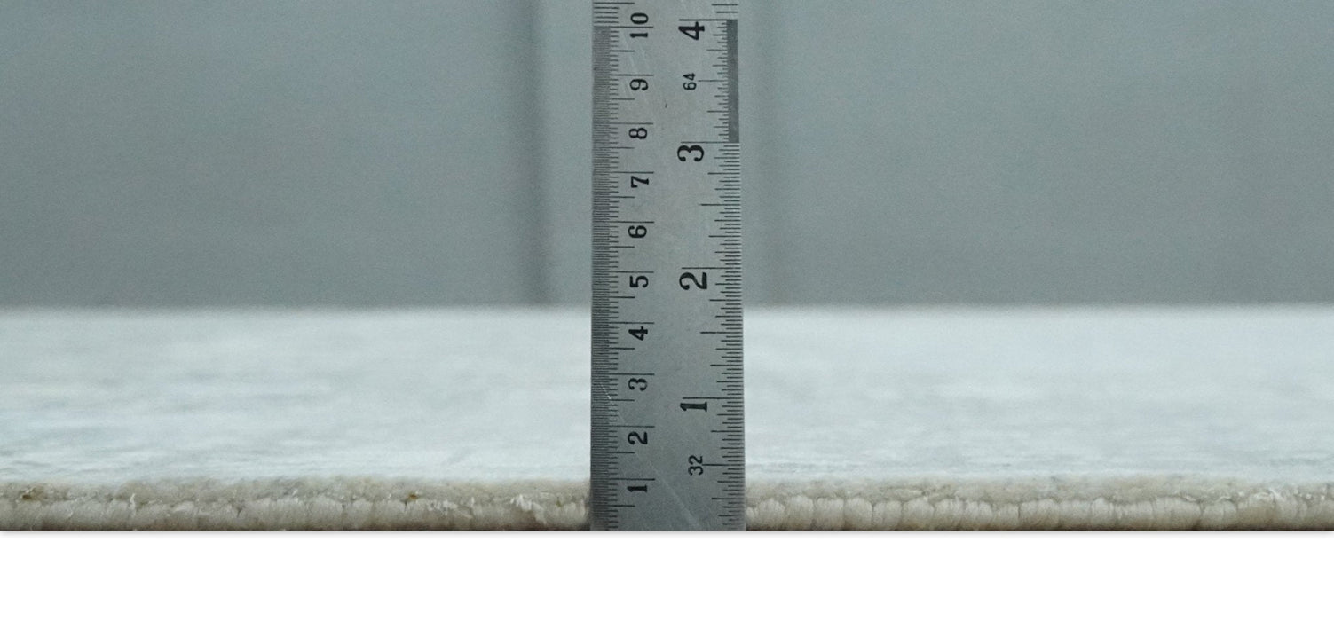 Premium Style Gray and Ivory Traditional Ikat Large design 5.6x8 Hand loom Wool and Viscose Area Rug