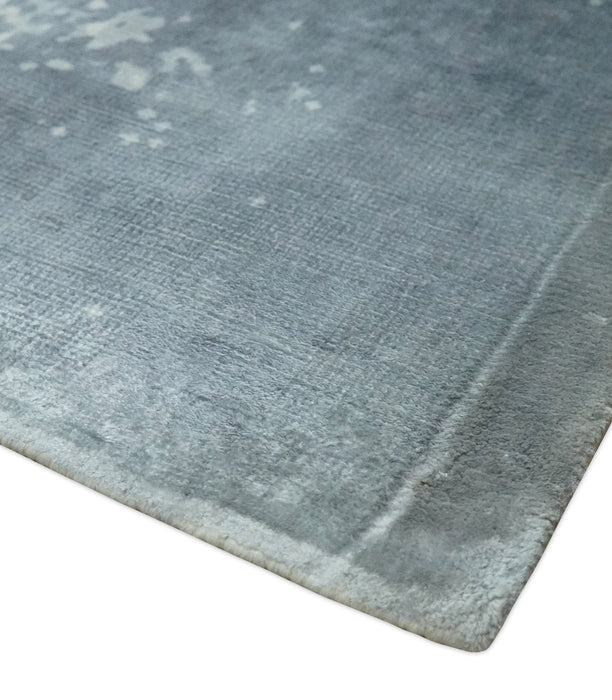 Premium Style Silver and Gray Traditional Medallion 5x8 Hand loom Viscose Area Rug