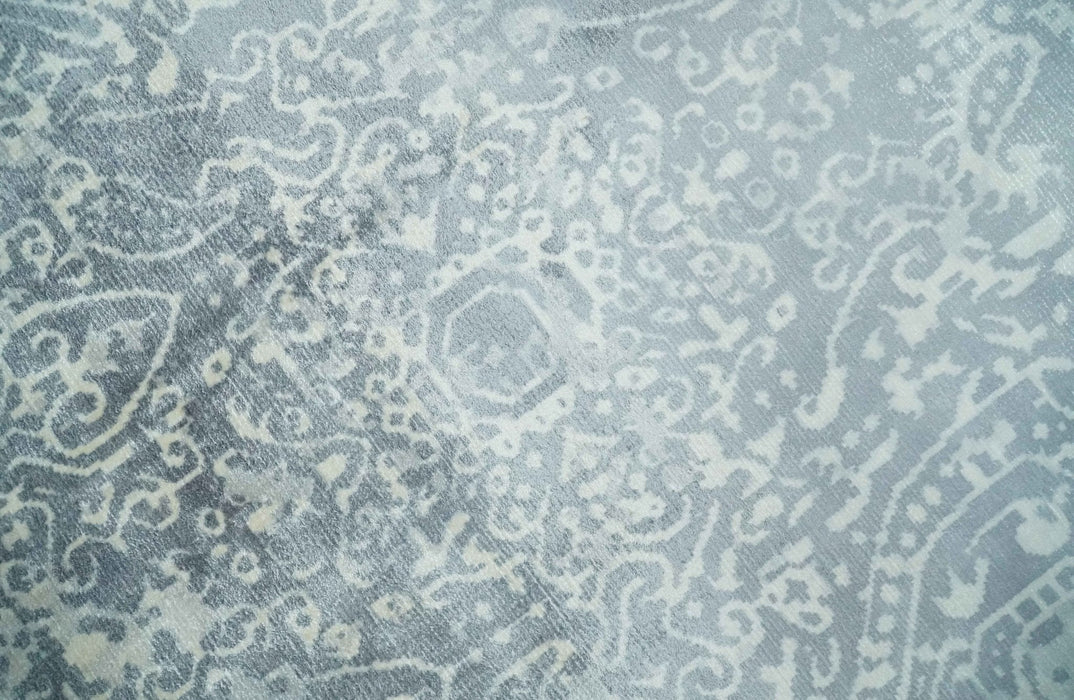 Premium Style Silver and Gray Traditional Medallion 5x8 Hand loom Viscose Area Rug