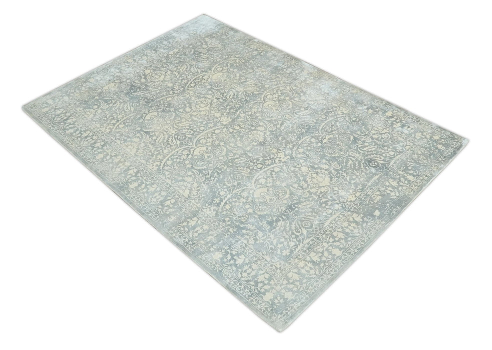 Premium Style Traditional Large Design Gray, Silver and Beige 5.6x7.9 Viscose Area Rug