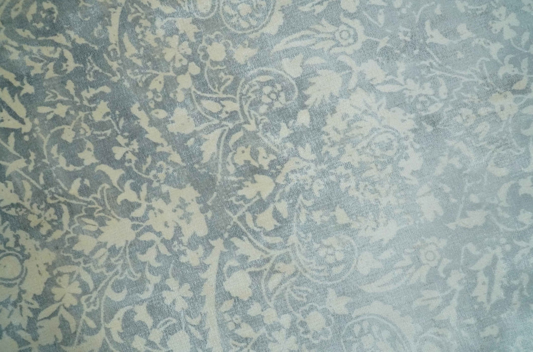 Premium Style Traditional Large Design Gray, Silver and Beige 5.6x7.9 Viscose Area Rug