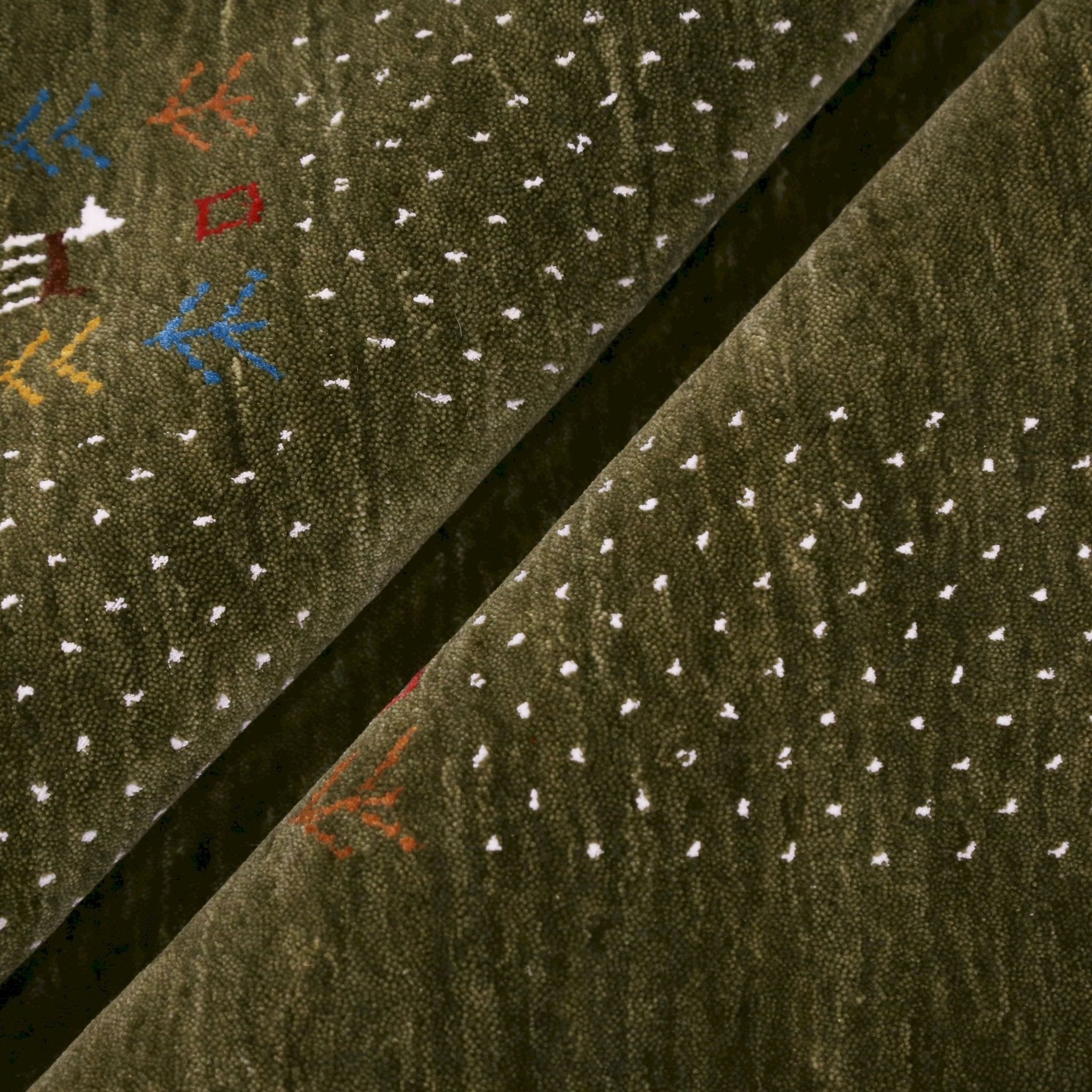 Ready to Ship Solid with Border Patterns Hand Loomed Wool Area Rug