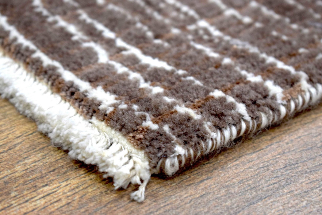 Brown and Ivory Traditional Handmade Wool & Viscose 2x3 Area Rug | TRD140323