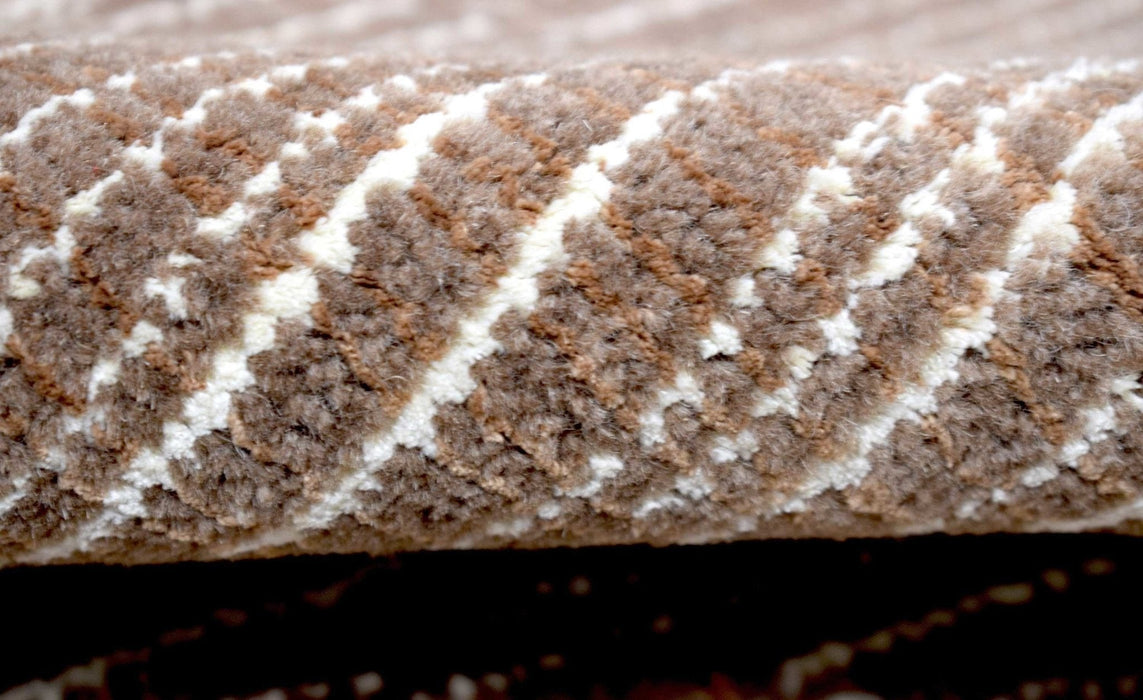 Brown and Ivory Traditional Handmade Wool & Viscose 2x3 Area Rug | TRD140323