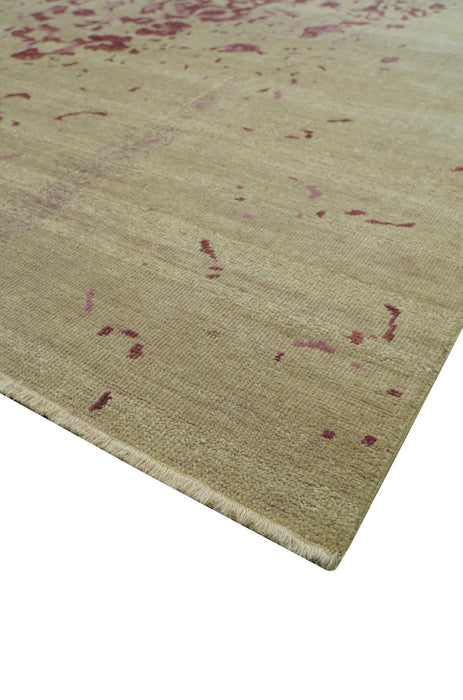 Traditional Transitional Beige And Pink Hand knotted Wool Area Rug