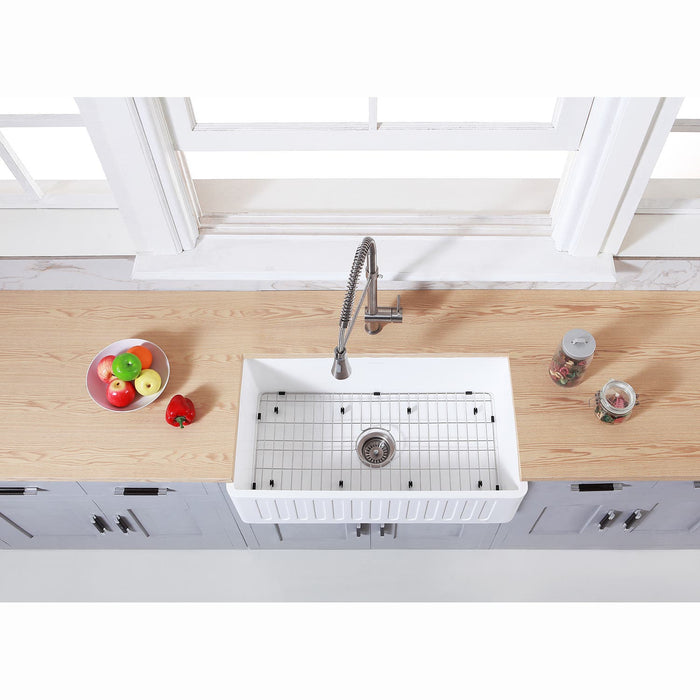 Kingston Brass 33 in. Farmhouse Kitchen Sink with Strainer and Grid, Matte White (KGKFA331810RM)