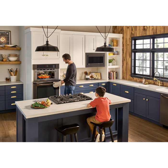 LG 30-in. Gas Cooktop with 17K BTU Center Burner in Black Stainless Steel (LCG3011BD)